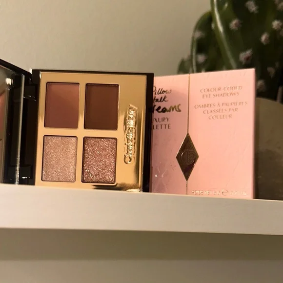 Pillow Talk Dreams Luxury Palette - Picture 3 of 3